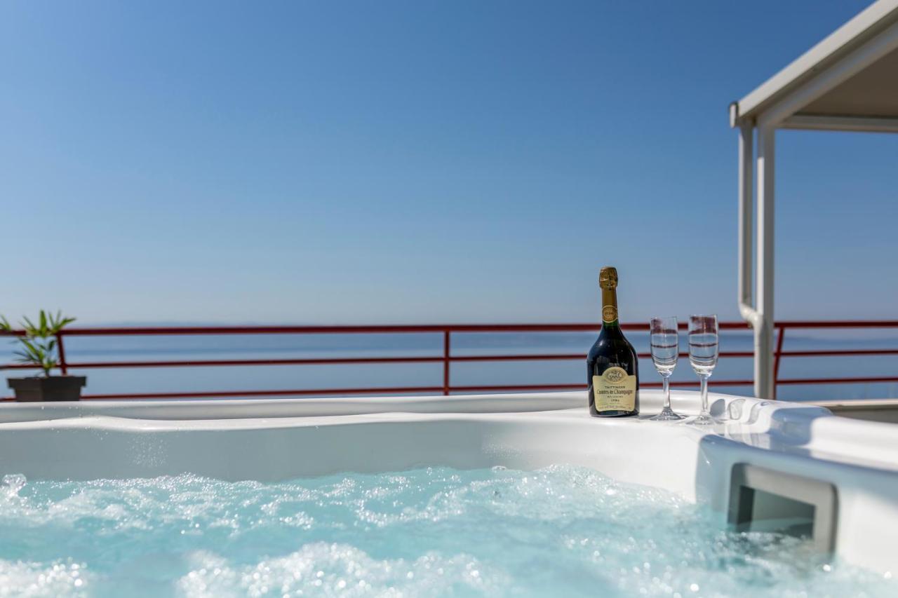 Seaside Penthouse With Hot Tub Sky Living Apartamento Split Exterior foto