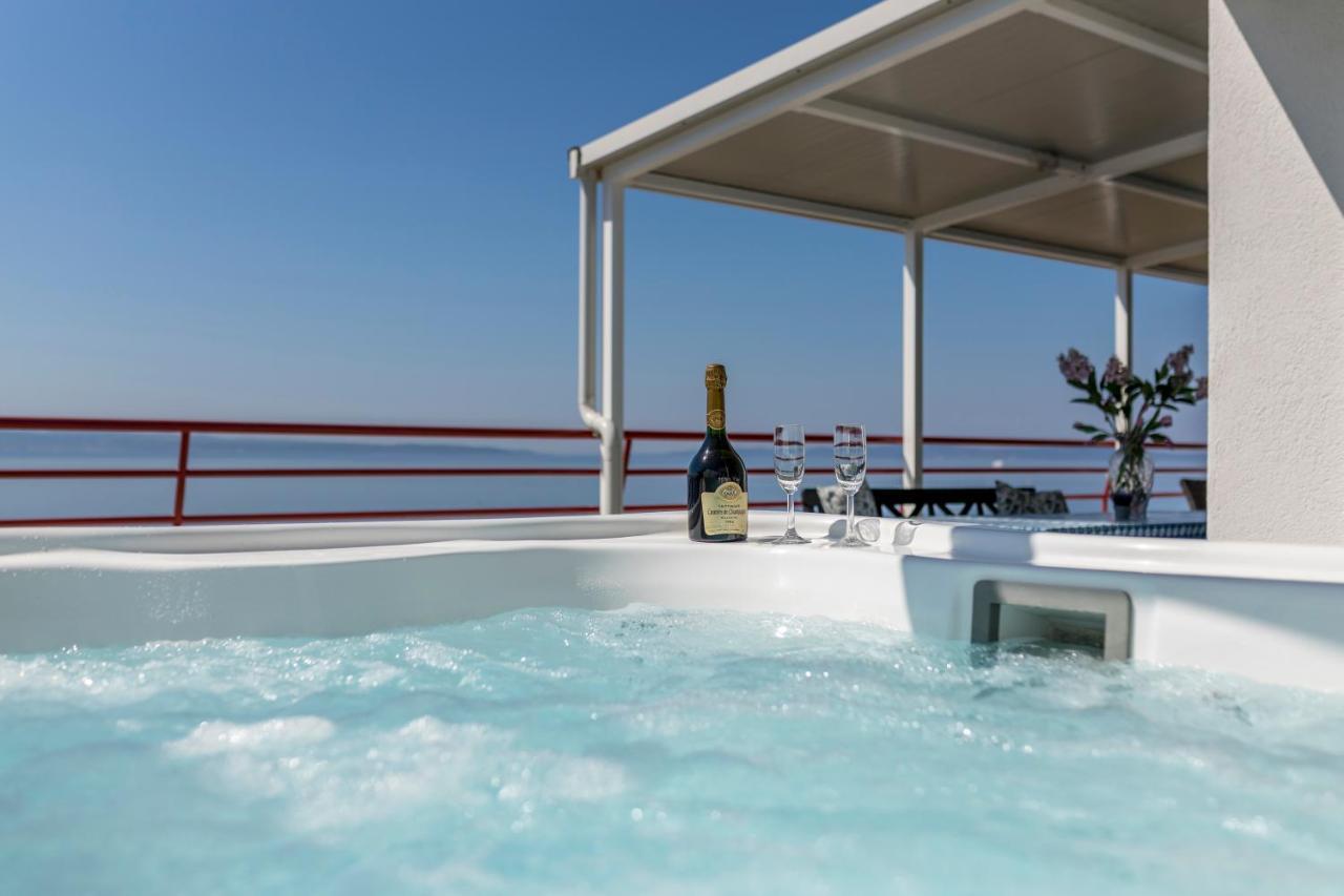 Seaside Penthouse With Hot Tub Sky Living Apartamento Split Exterior foto