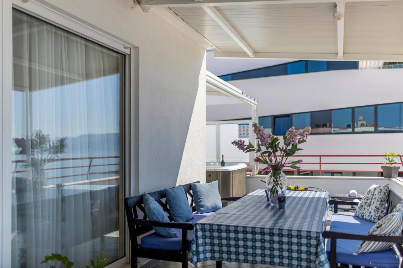 Seaside Penthouse With Hot Tub Sky Living Apartamento Split Exterior foto