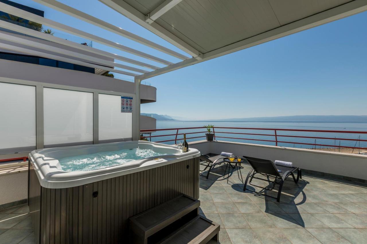 Seaside Penthouse With Hot Tub Sky Living Apartamento Split Exterior foto