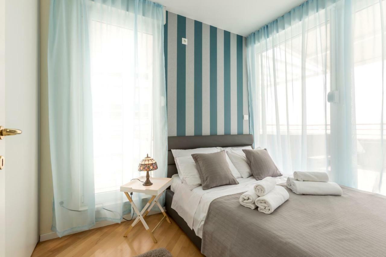 Seaside Penthouse With Hot Tub Sky Living Apartamento Split Exterior foto