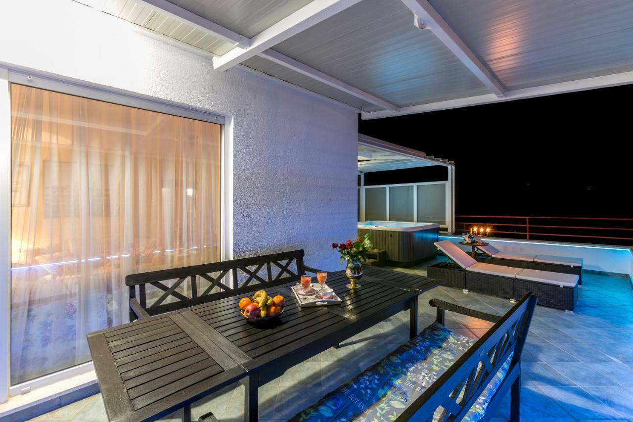 Seaside Penthouse With Hot Tub Sky Living Apartamento Split Exterior foto